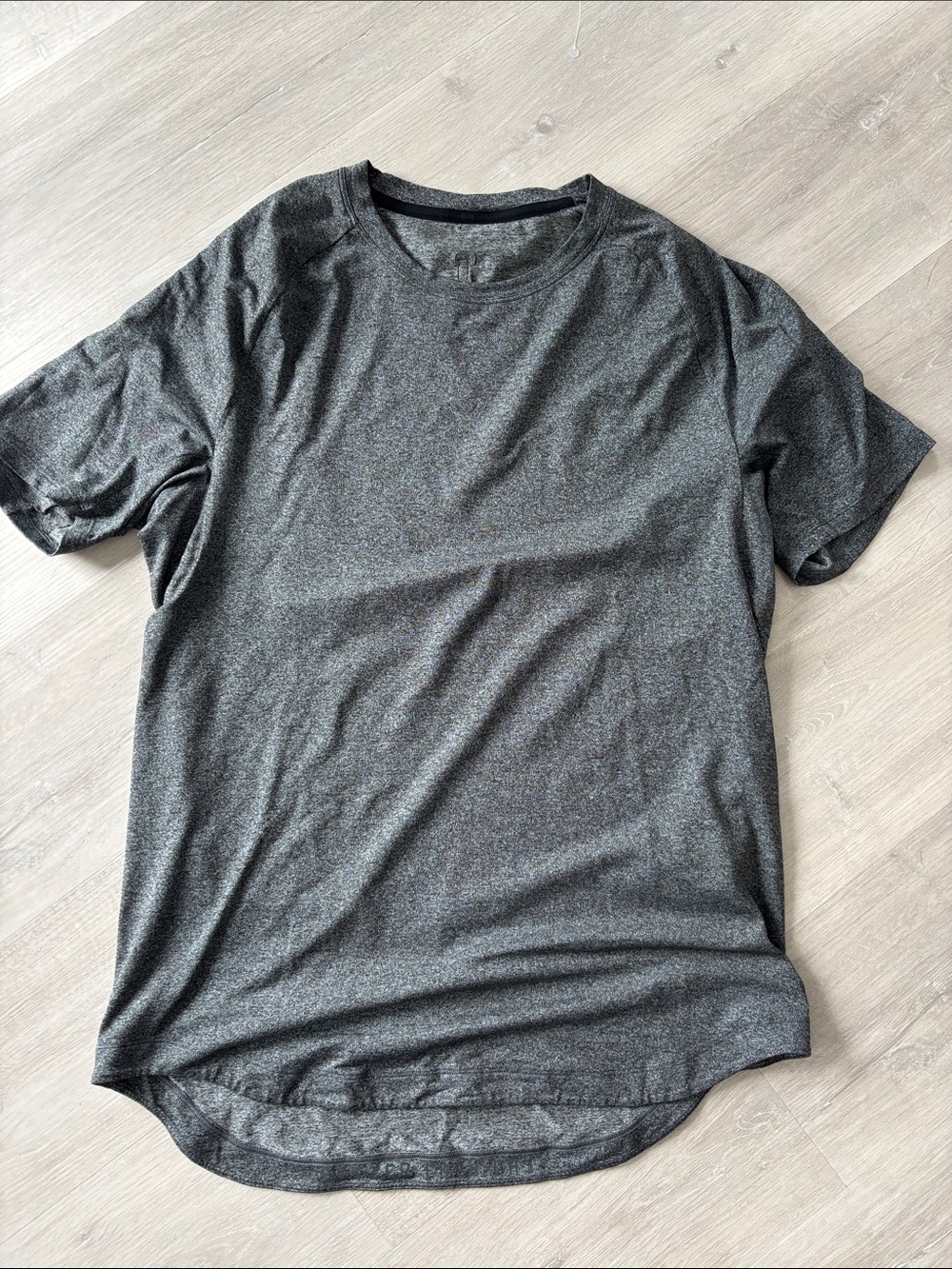 lululemon athletica Men's Dark Heather Gray Short-Sleeve Crew Tee